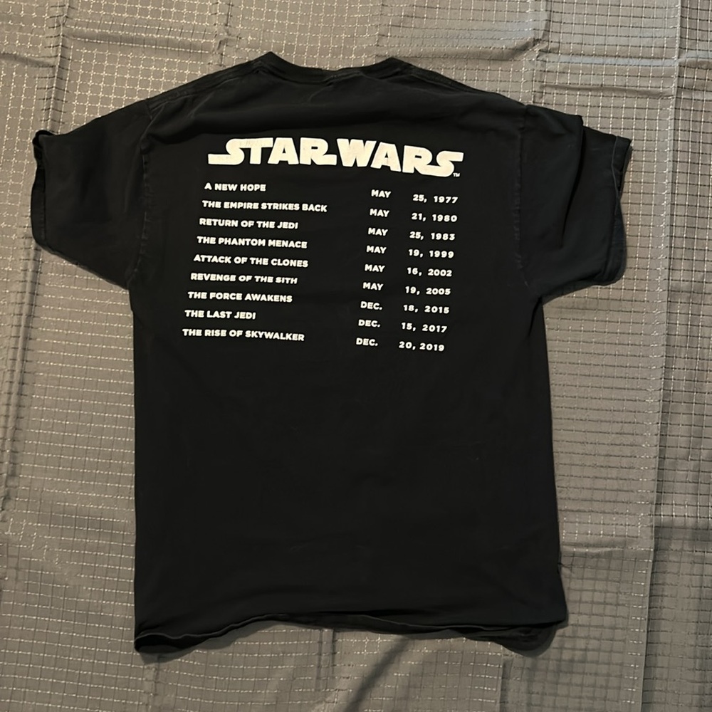Disney Star Wars The Rise Of Skywalker T-Shirt Movies & Dates on back size M